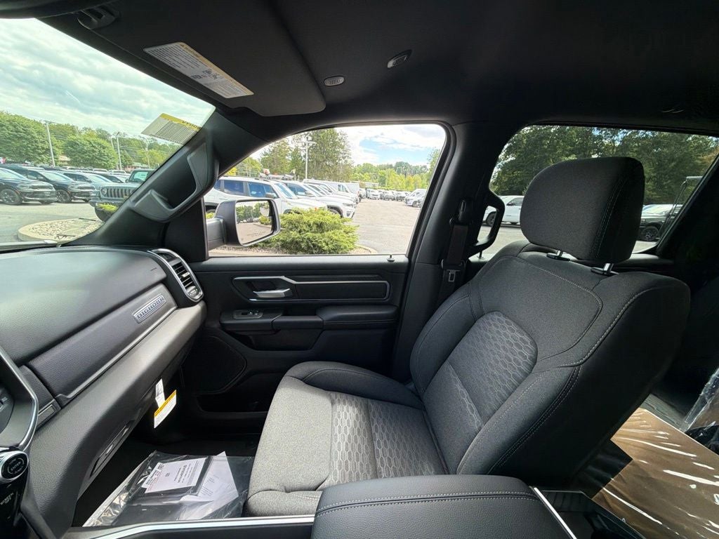 2027 RAM 1500 Big Horn/Lone Star 4D Crew Cab