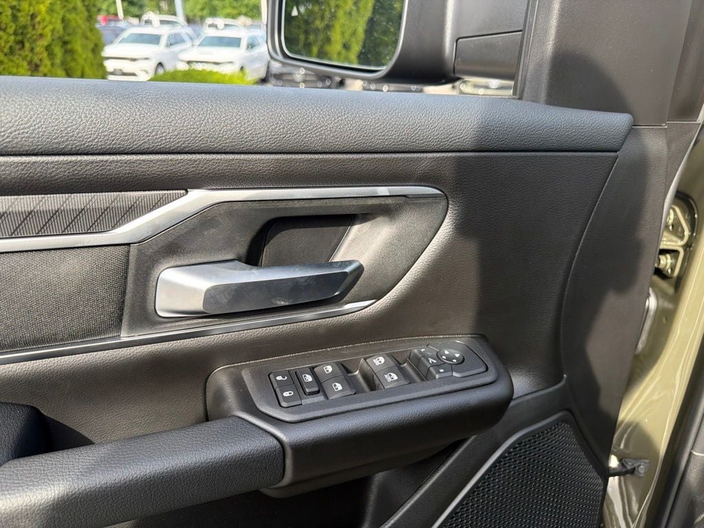 2027 RAM 1500 Big Horn/Lone Star 4D Crew Cab