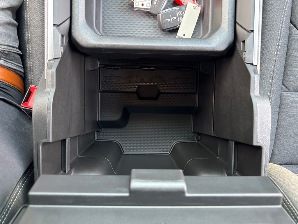 2027 RAM 1500 Big Horn/Lone Star 4D Crew Cab