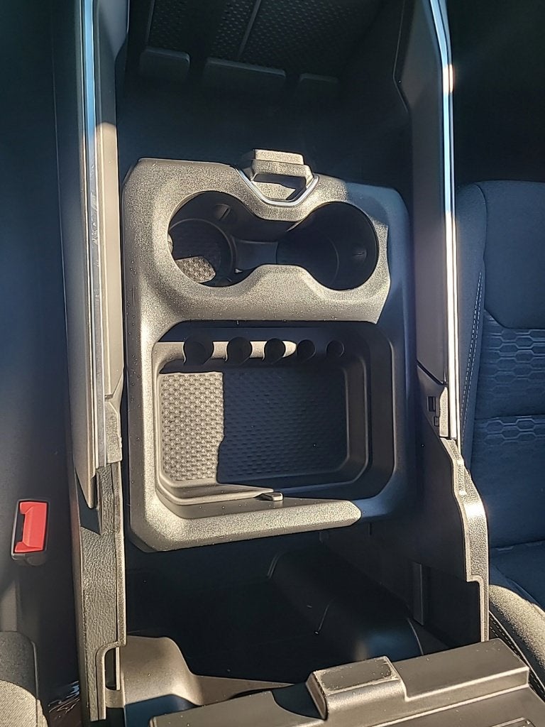 2027 RAM 1500 Big Horn/Lone Star 4D Crew Cab