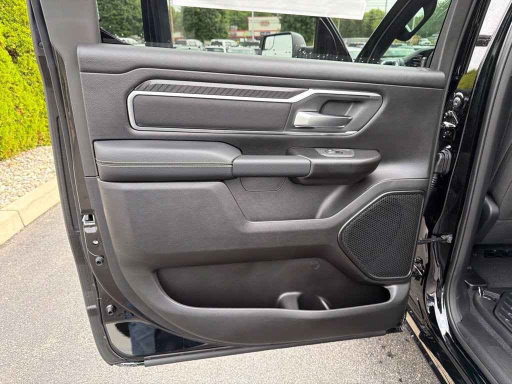 2027 RAM 1500 Big Horn/Lone Star 4D Crew Cab