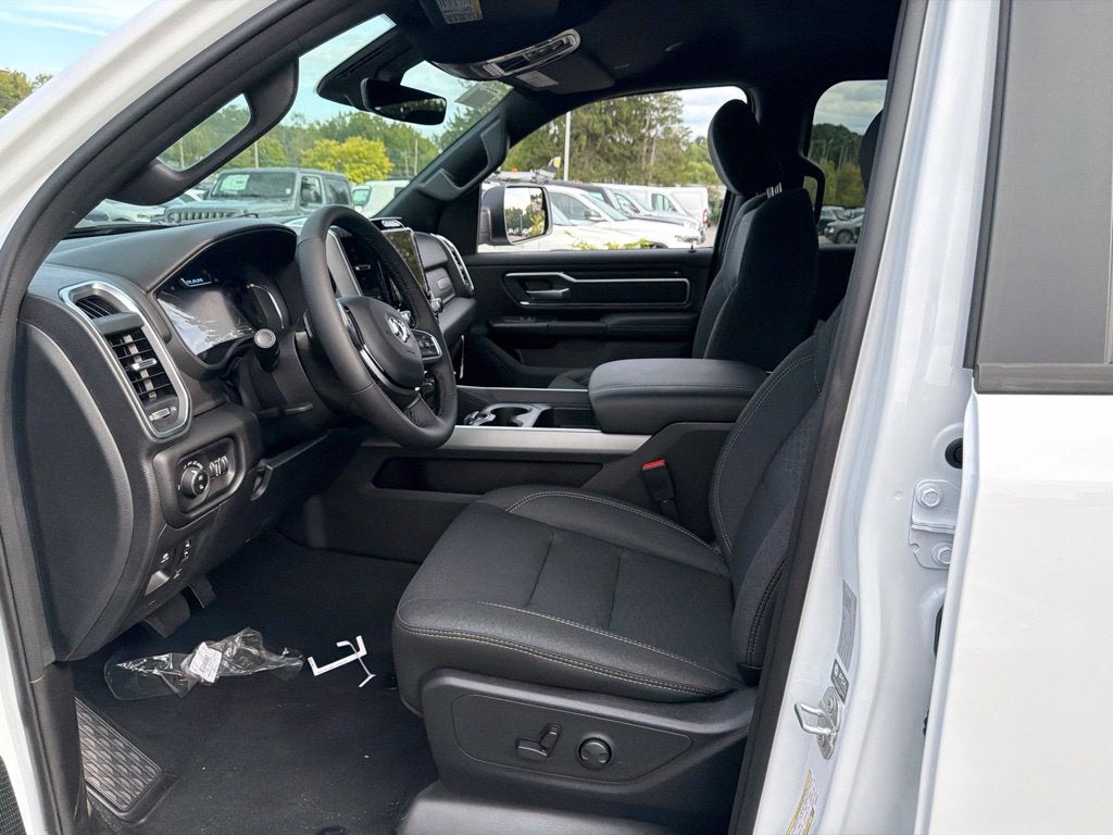 2027 RAM 1500 Big Horn/Lone Star 4D Crew Cab