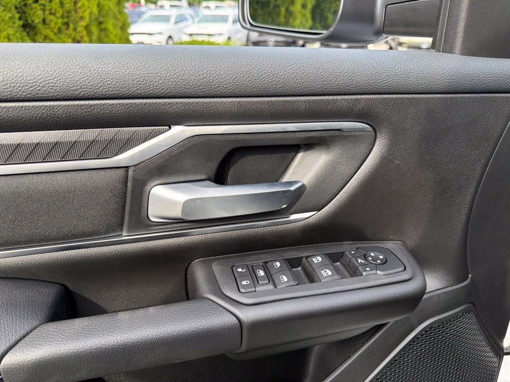 2027 RAM 1500 Big Horn/Lone Star 4D Crew Cab