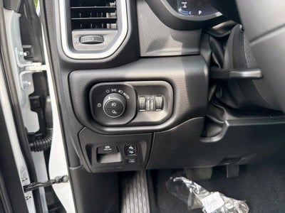 2027 RAM 1500 Big Horn/Lone Star 4D Crew Cab