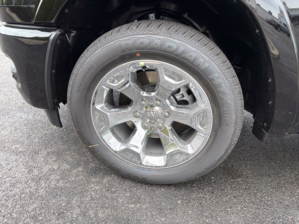 2027 RAM 1500 Big Horn/Lone Star 4D Crew Cab