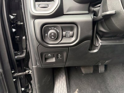 2027 RAM 1500 Big Horn/Lone Star 4D Crew Cab