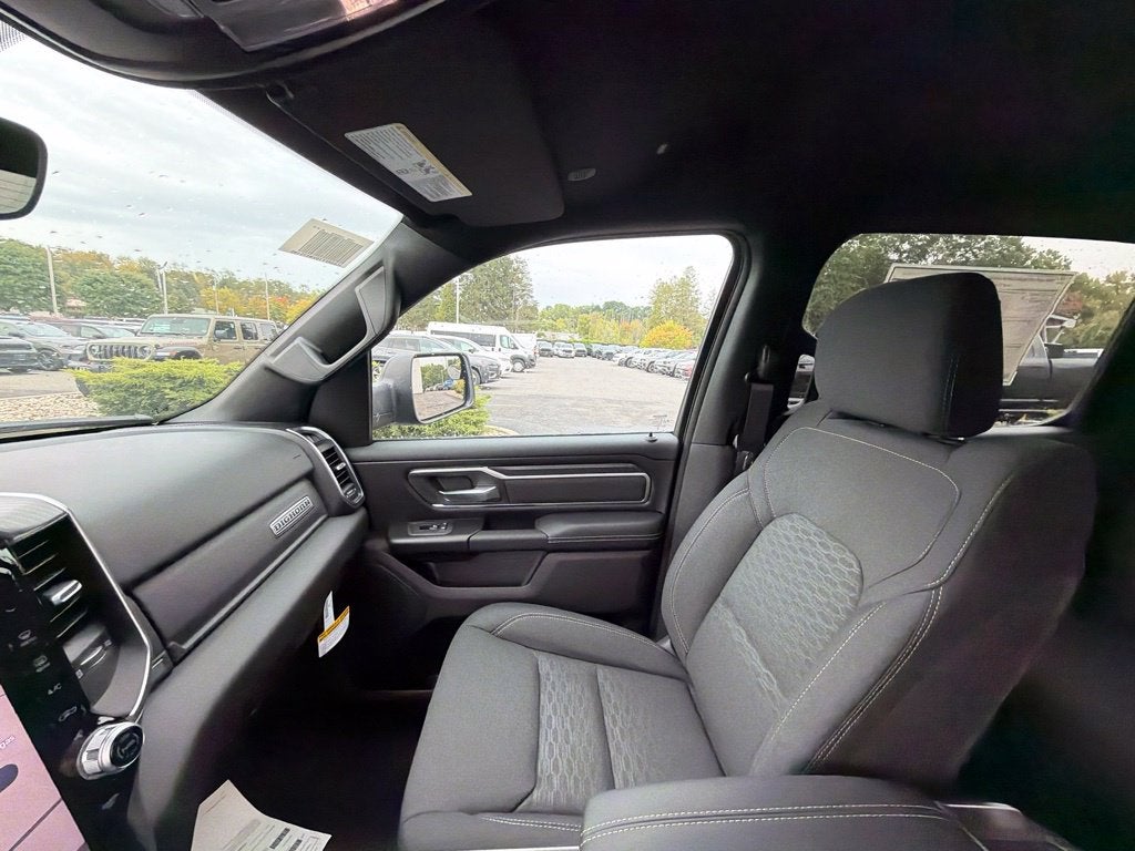 2027 RAM 1500 Big Horn/Lone Star 4D Crew Cab