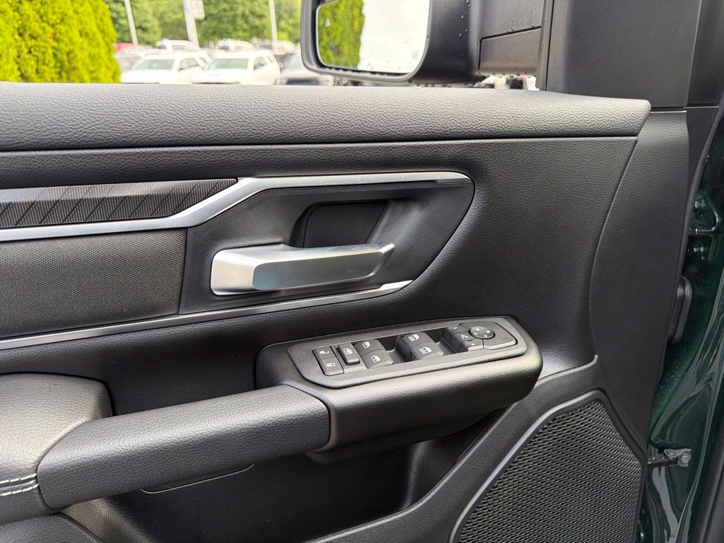 2027 RAM 1500 Big Horn/Lone Star 4D Crew Cab