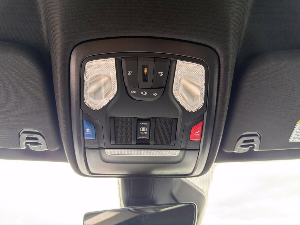 2027 RAM 1500 Big Horn/Lone Star 4D Crew Cab
