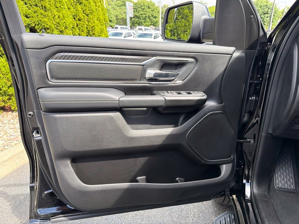 2027 RAM 1500 Big Horn/Lone Star 4D Crew Cab