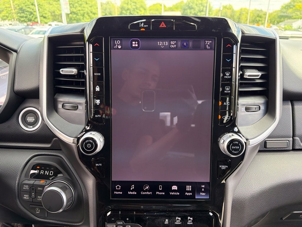 2027 RAM 1500 Big Horn/Lone Star 4D Crew Cab