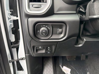 2027 RAM 1500 Big Horn/Lone Star 4D Crew Cab