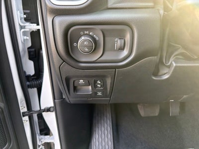 2027 RAM 1500 Big Horn/Lone Star 4D Crew Cab