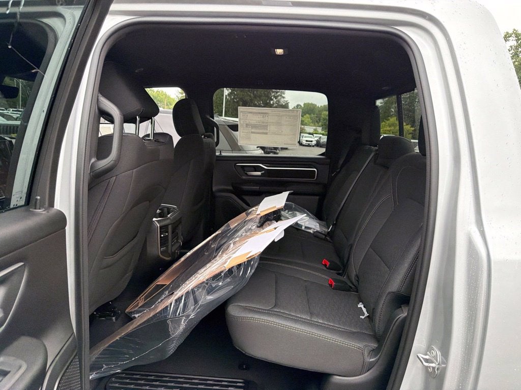 2027 RAM 1500 Big Horn/Lone Star 4D Crew Cab
