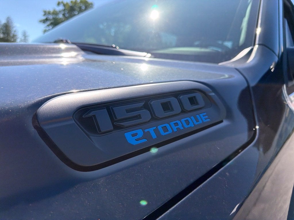 2027 RAM 1500 Big Horn/Lone Star 4D Crew Cab