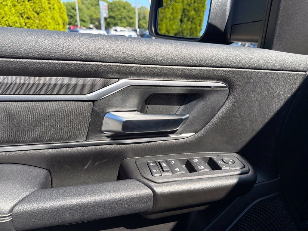 2027 RAM 1500 Big Horn/Lone Star 4D Crew Cab