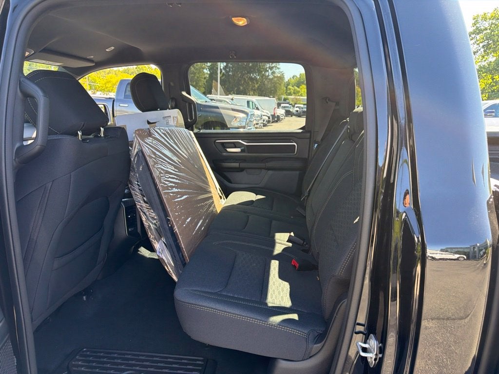 2027 RAM 1500 Big Horn/Lone Star 4D Crew Cab