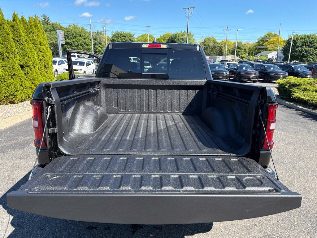 2027 RAM 1500 Big Horn/Lone Star 4D Crew Cab