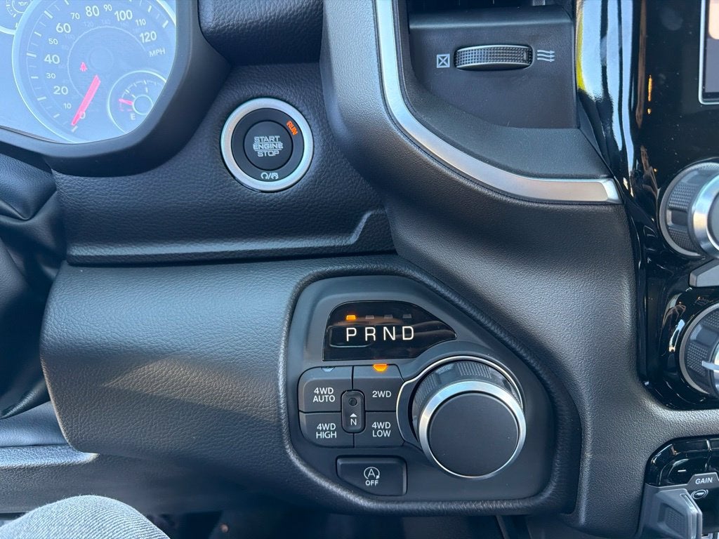 2027 RAM 1500 Big Horn/Lone Star 4D Crew Cab