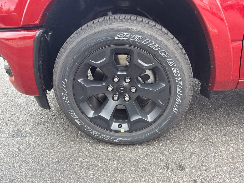 2027 RAM 1500 Big Horn/Lone Star 4D Crew Cab
