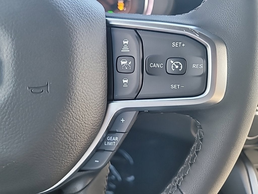2027 RAM 1500 Big Horn/Lone Star 4D Crew Cab