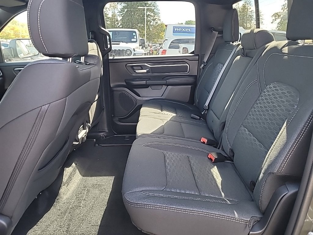 2027 RAM 1500 Big Horn/Lone Star 4D Crew Cab