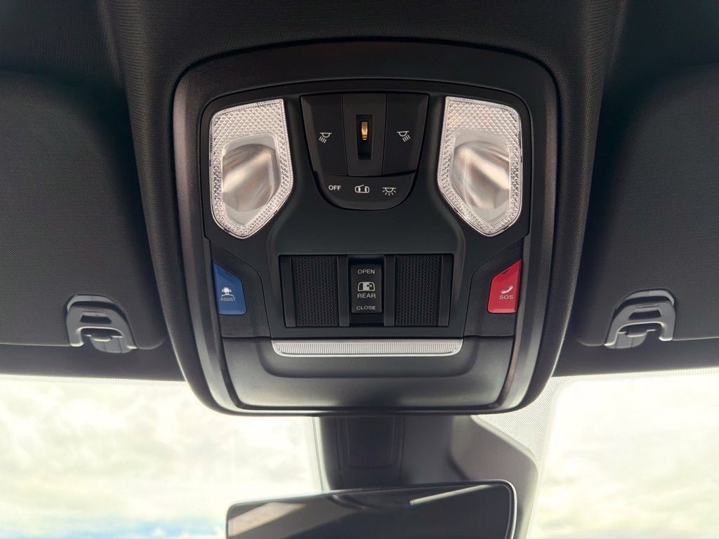 2027 RAM 1500 Big Horn/Lone Star 4D Crew Cab