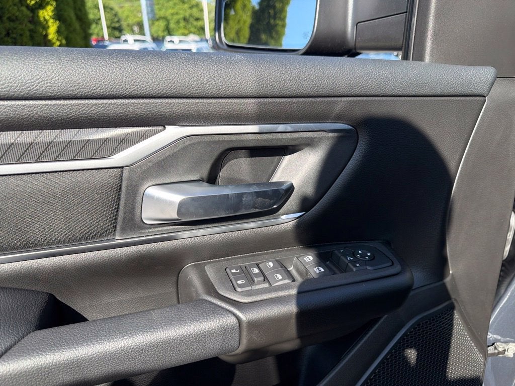 2027 RAM 1500 Big Horn/Lone Star 4D Crew Cab