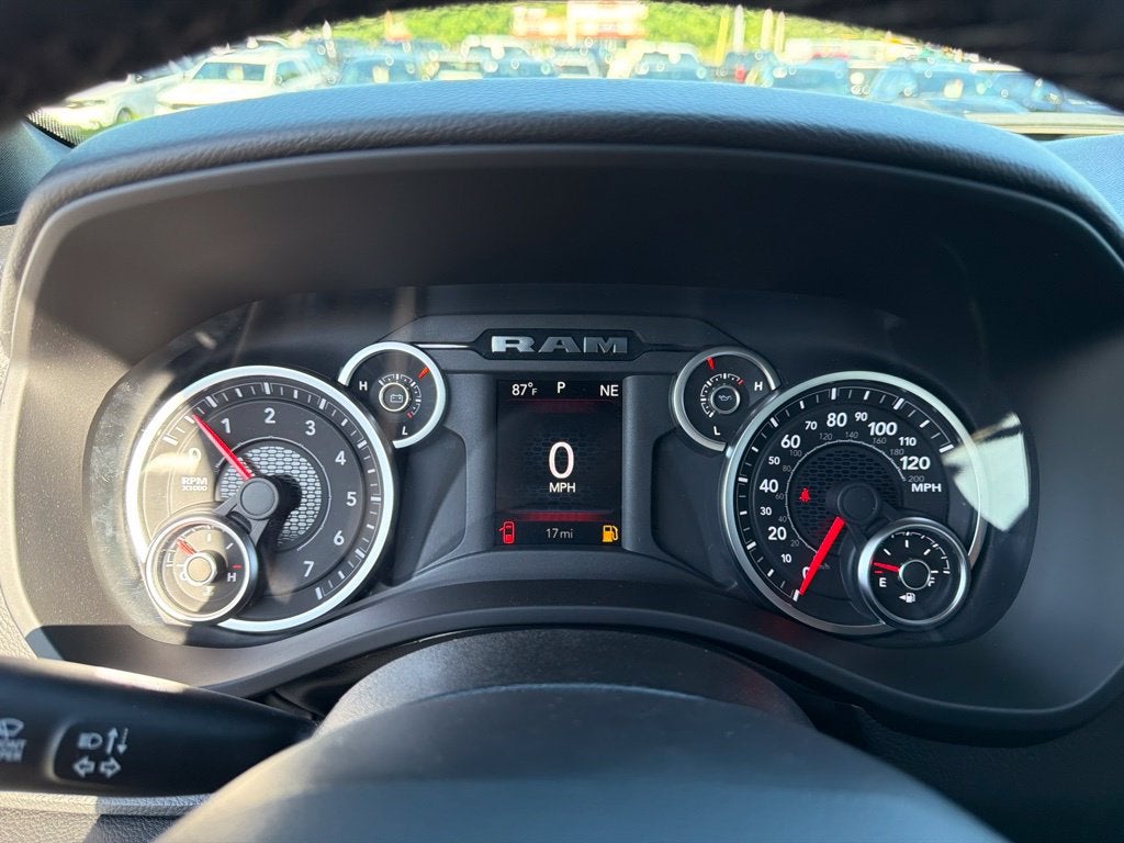 2027 RAM 1500 Big Horn/Lone Star 4D Crew Cab