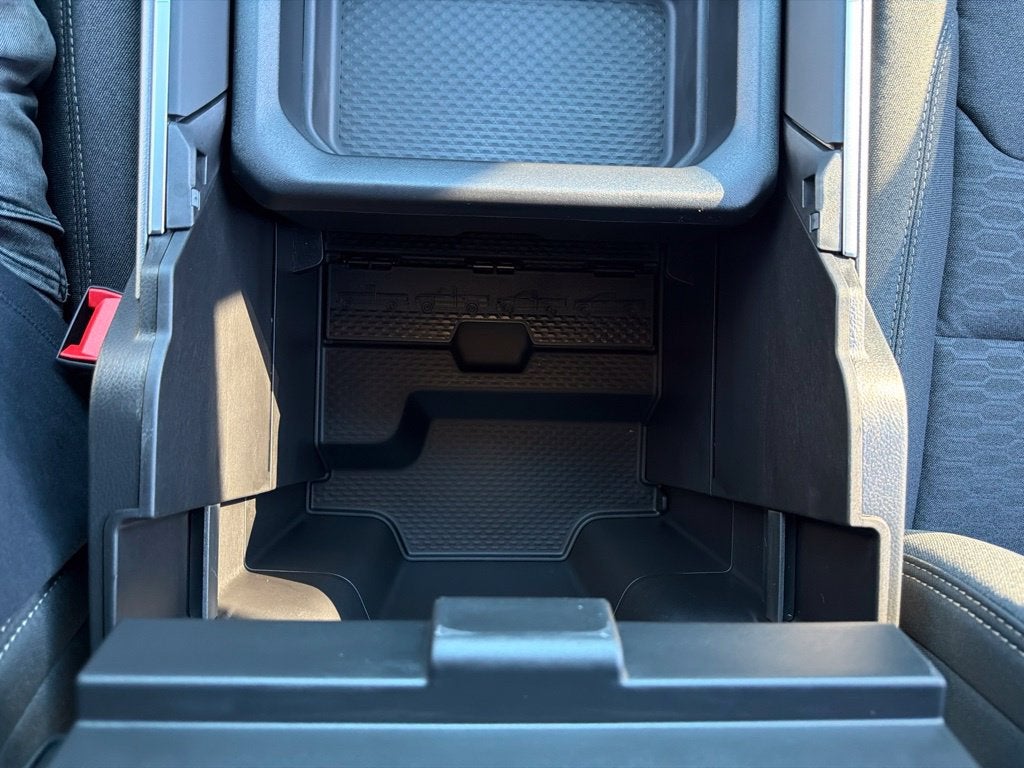 2027 RAM 1500 Big Horn/Lone Star 4D Crew Cab