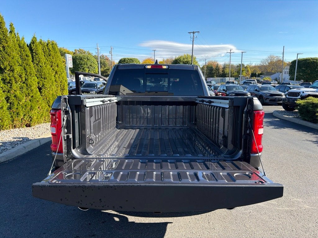 2027 RAM 1500 Big Horn/Lone Star 4D Crew Cab