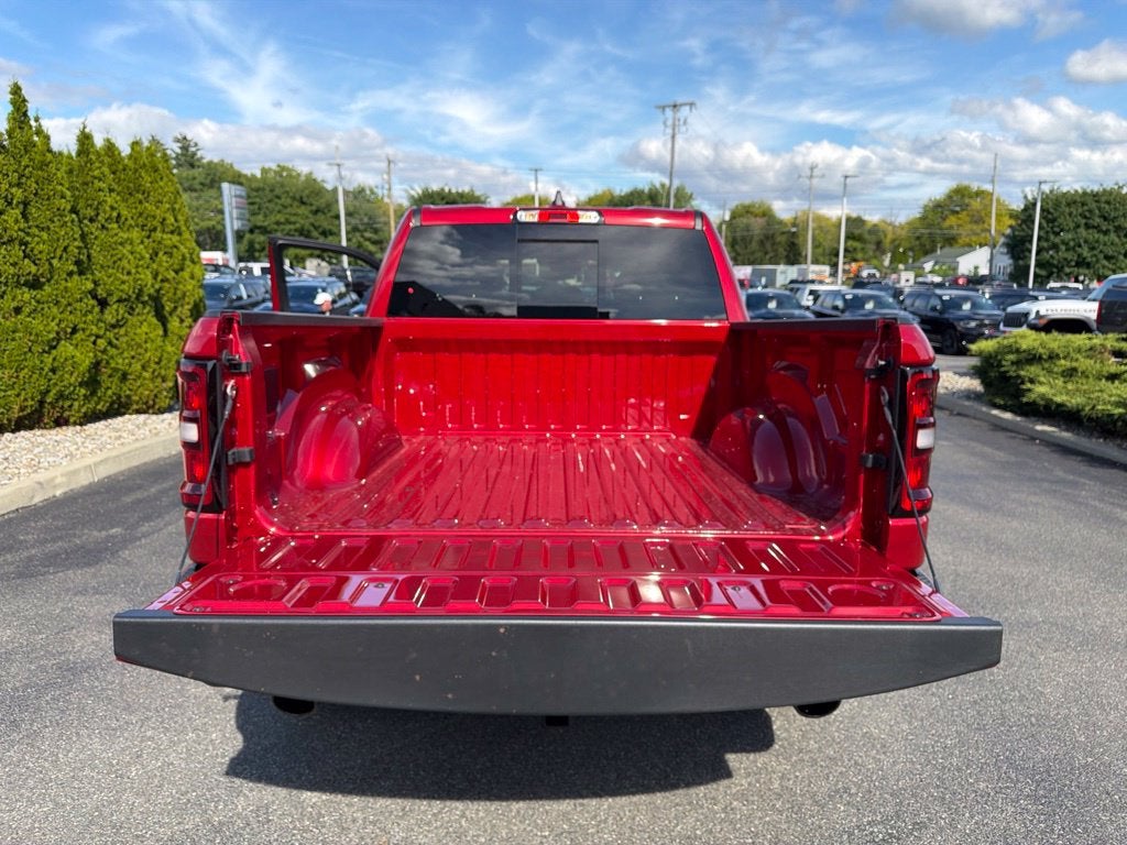 2027 RAM 1500 Big Horn/Lone Star 4D Crew Cab