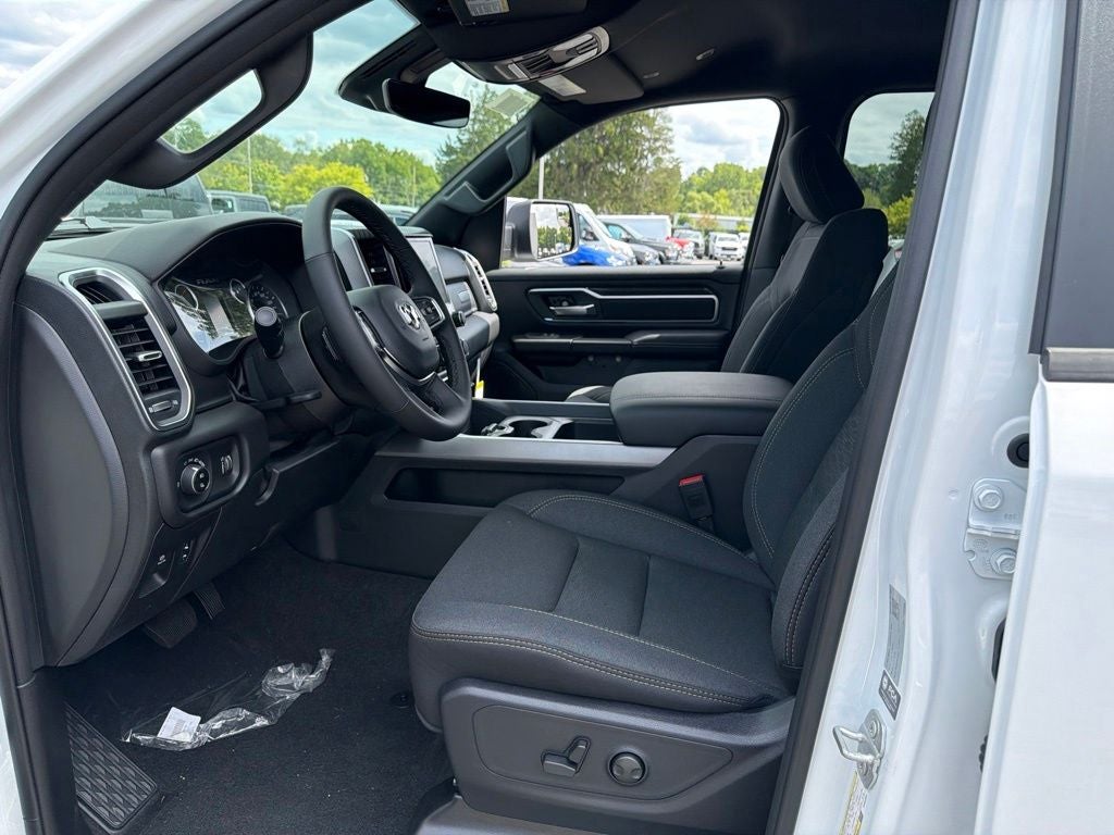 2027 RAM 1500 Big Horn/Lone Star 4D Crew Cab
