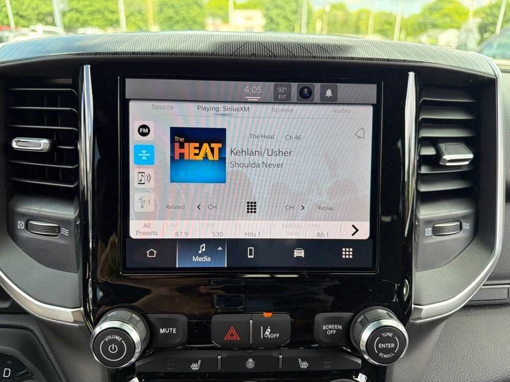 2027 RAM 1500 Big Horn/Lone Star 4D Crew Cab