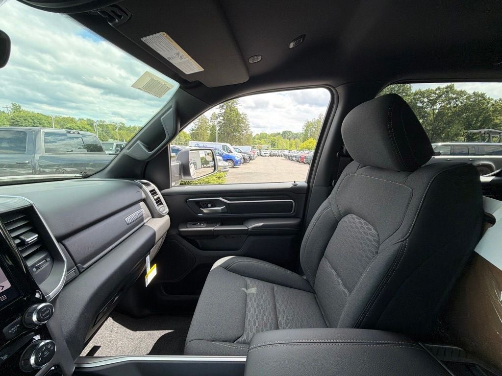 2027 RAM 1500 Big Horn/Lone Star 4D Crew Cab