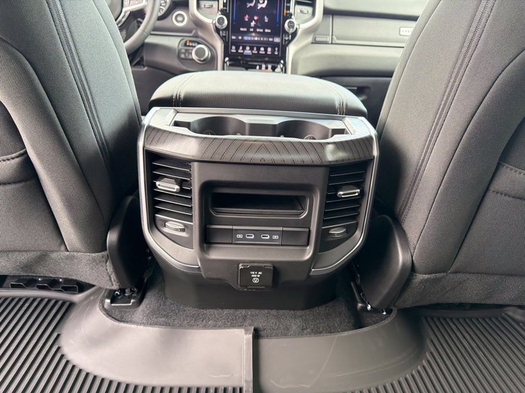 2027 RAM 1500 Big Horn/Lone Star 4D Crew Cab