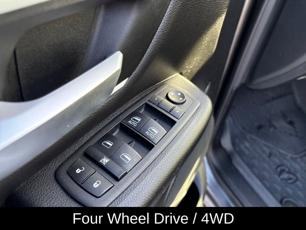 2023 RAM 1500 Big Horn/Lone Star 4D Crew Cab