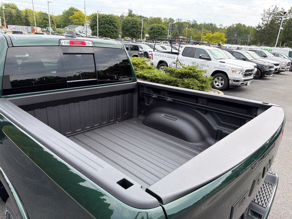 2027 RAM 1500 Big Horn/Lone Star 4D Crew Cab