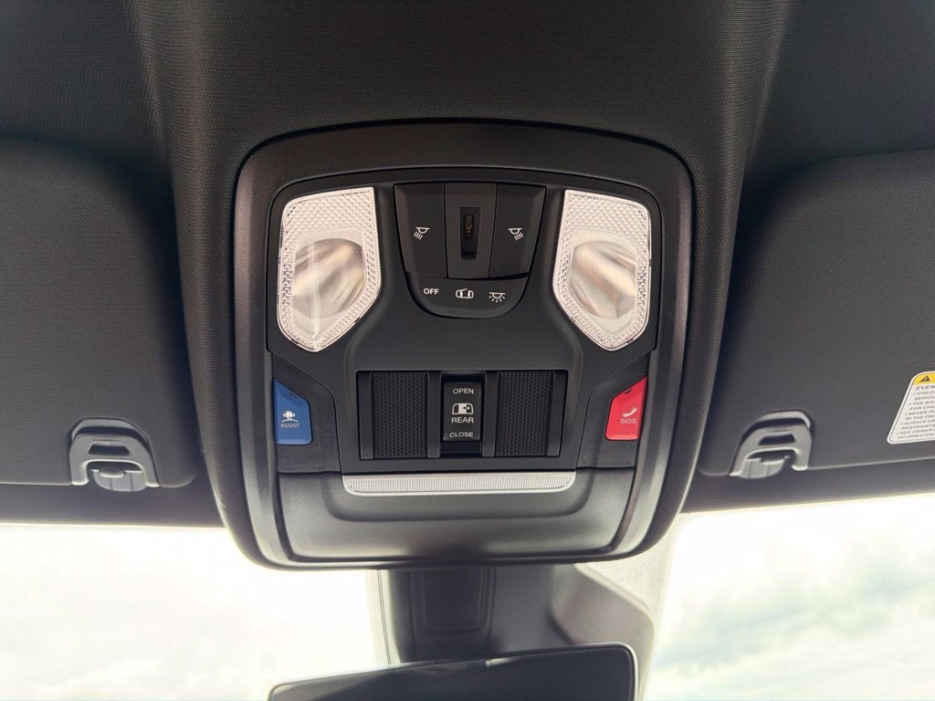 2027 RAM 1500 Big Horn/Lone Star 4D Crew Cab