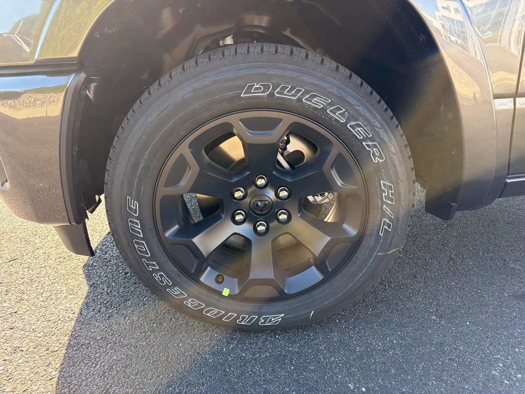 2027 RAM 1500 Big Horn/Lone Star 4D Crew Cab