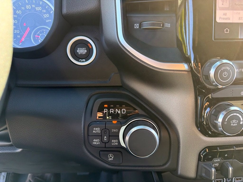 2027 RAM 1500 Big Horn/Lone Star 4D Crew Cab