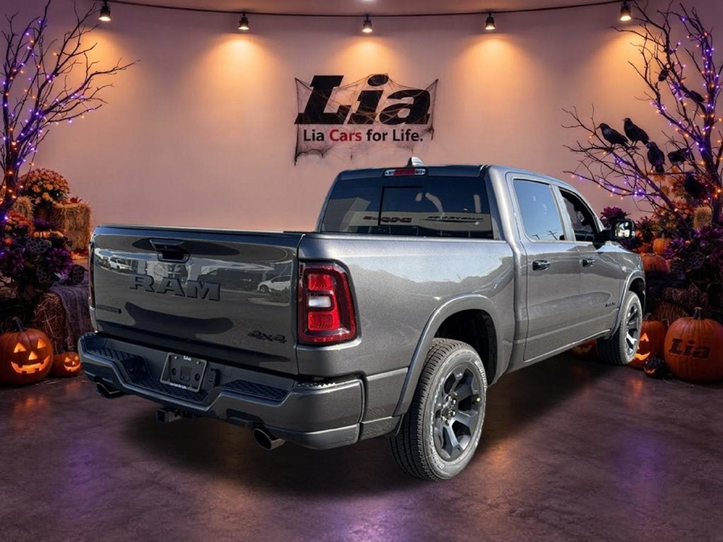 2027 RAM 1500 Big Horn/Lone Star 4D Crew Cab