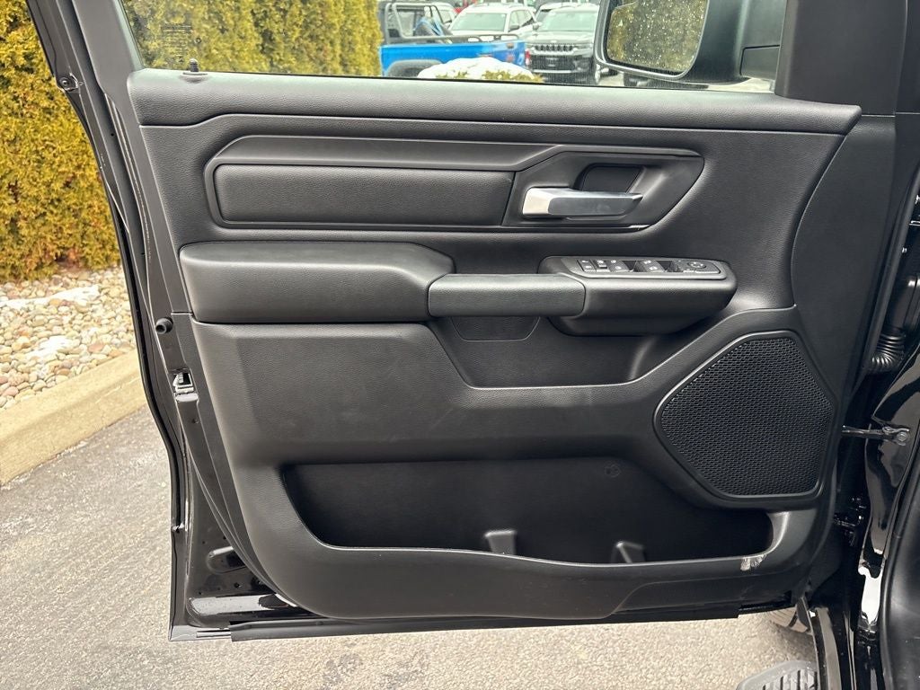 2026 RAM 1500 Express 4D Crew Cab