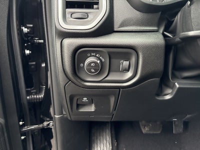 2026 RAM 1500 Express 4D Crew Cab