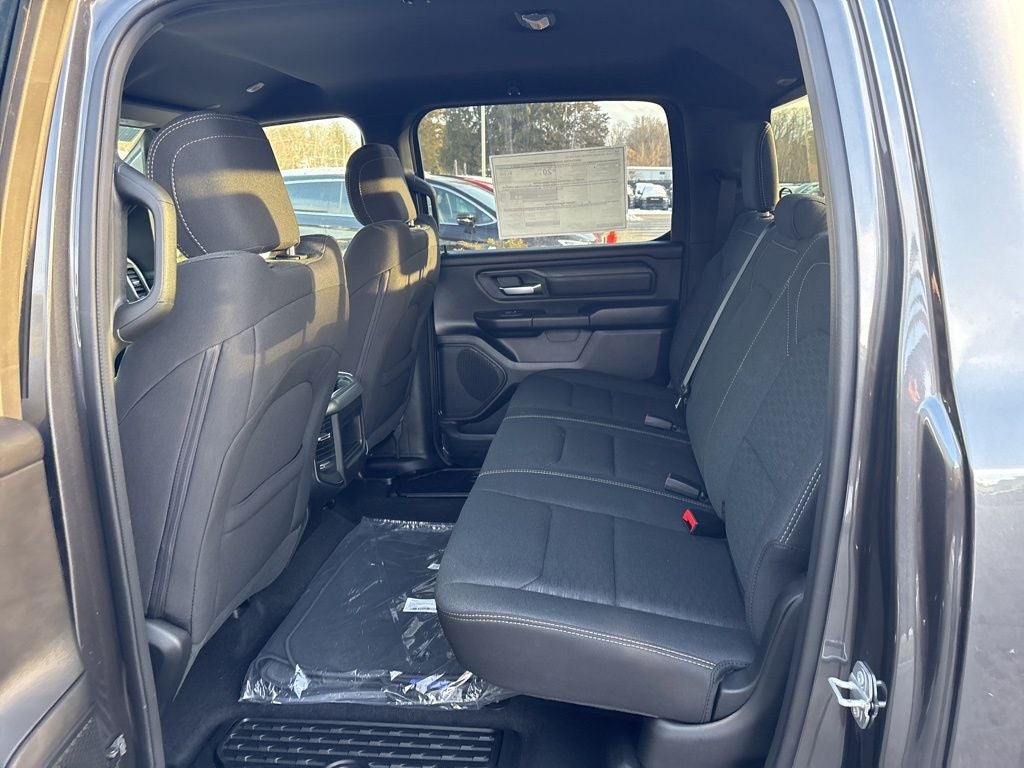 2026 RAM 1500 Express 4D Crew Cab