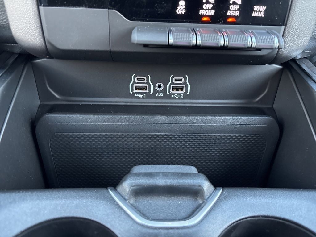 2026 RAM 1500 Express 4D Crew Cab