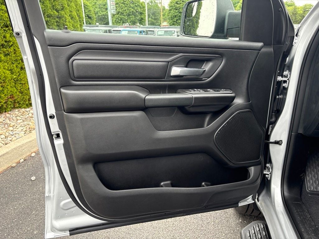 2026 RAM 1500 Express 4D Crew Cab