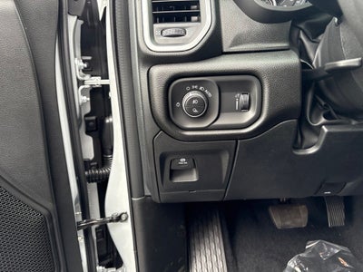 2026 RAM 1500 Express 4D Crew Cab