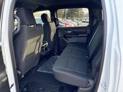 2026 RAM 1500 Express 4D Crew Cab