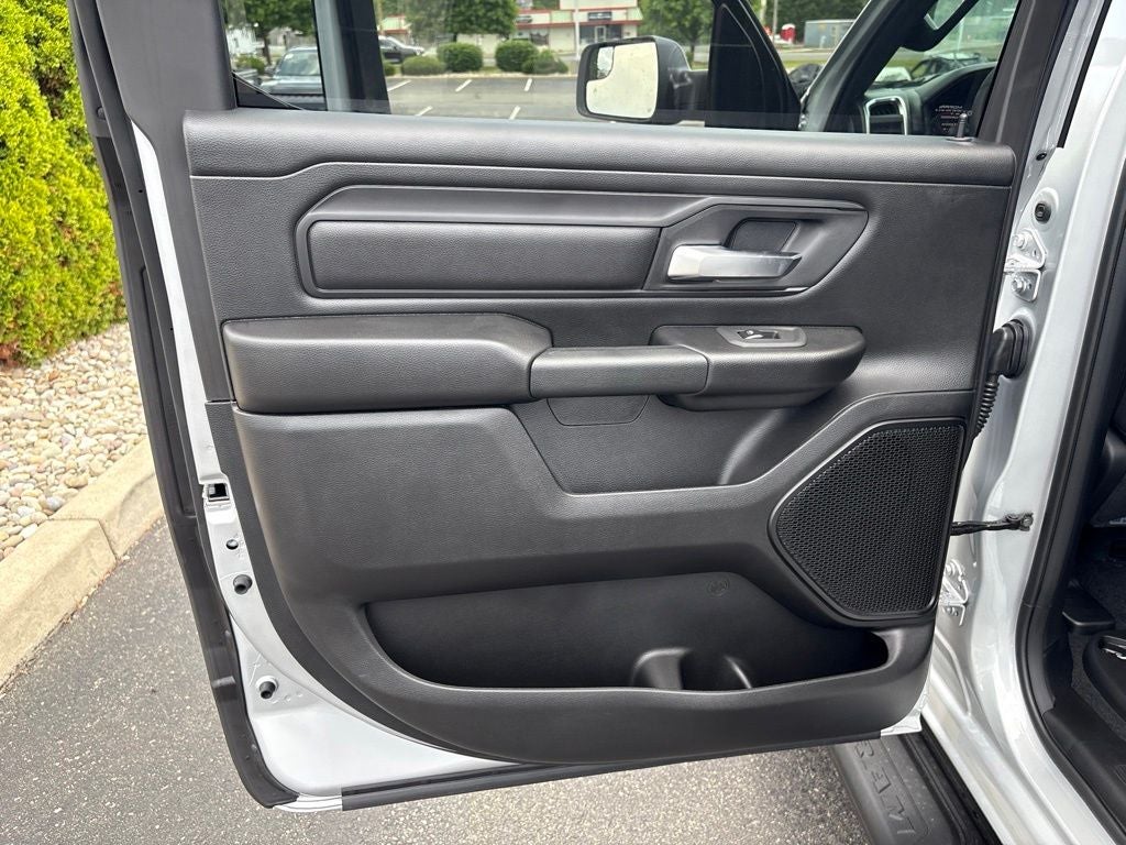 2026 RAM 1500 Express 4D Crew Cab